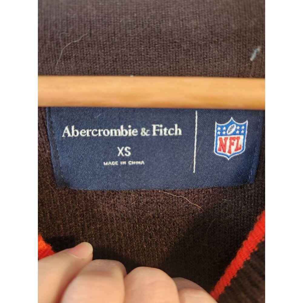 Abercrombie & Fitch Women's Sz. XS Cleveland Browns V Neck Sweater - Picture 2 of 4